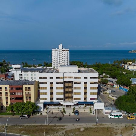 Hotel Axis Inn By Geh Suites ซันตามาร์ตา ภายนอก รูปภาพ
