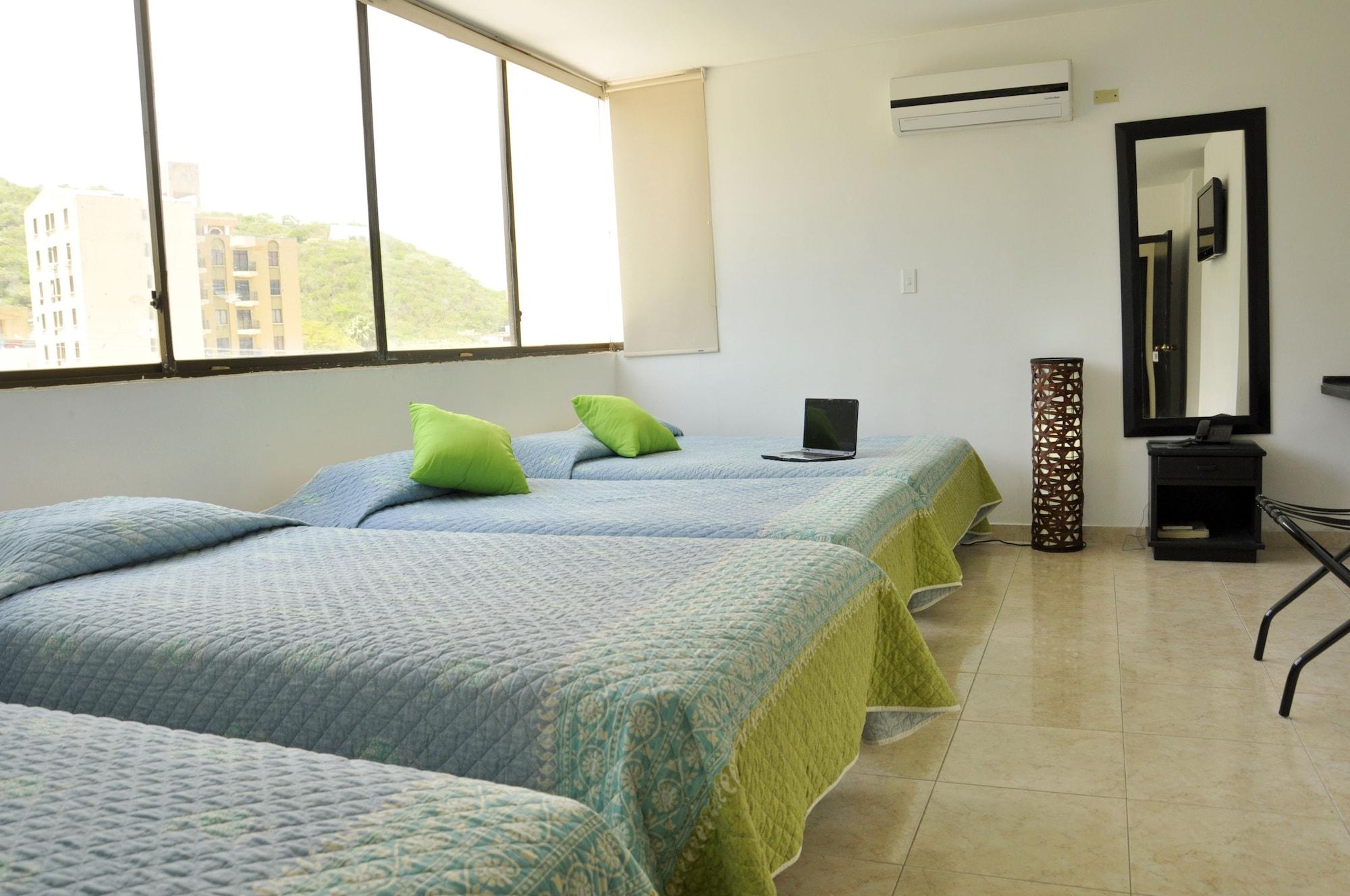 Hotel Axis Inn By Geh Suites ซันตามาร์ตา ภายนอก รูปภาพ