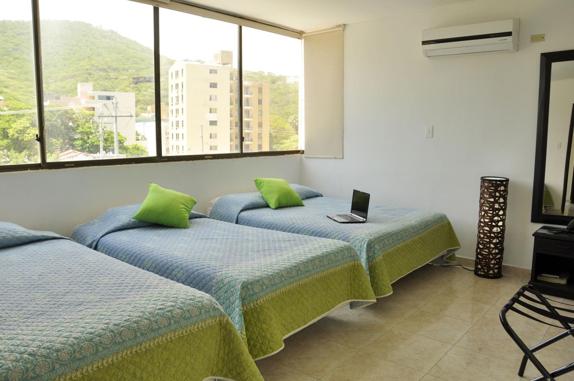 Hotel Axis Inn By Geh Suites ซันตามาร์ตา ภายนอก รูปภาพ