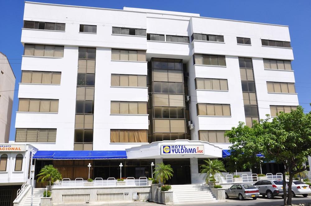Hotel Axis Inn By Geh Suites ซันตามาร์ตา ภายนอก รูปภาพ