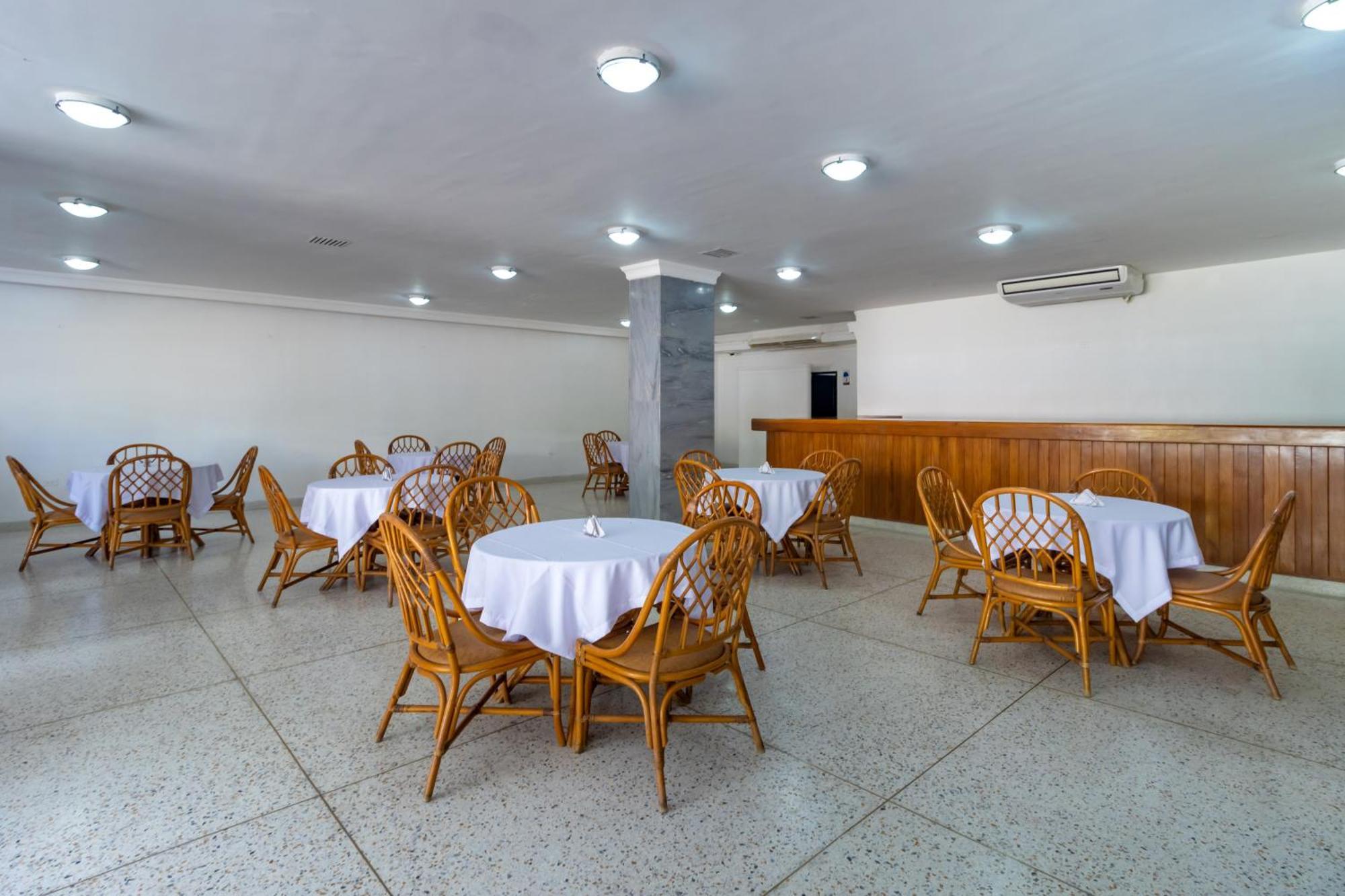 Hotel Axis Inn By Geh Suites ซันตามาร์ตา ภายนอก รูปภาพ