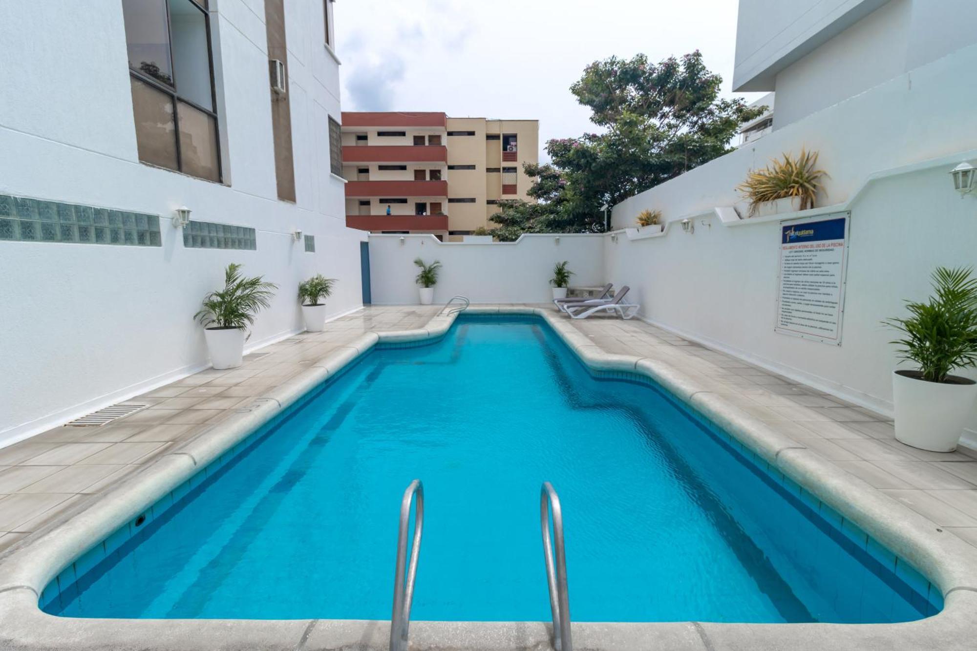 Hotel Axis Inn By Geh Suites ซันตามาร์ตา ภายนอก รูปภาพ